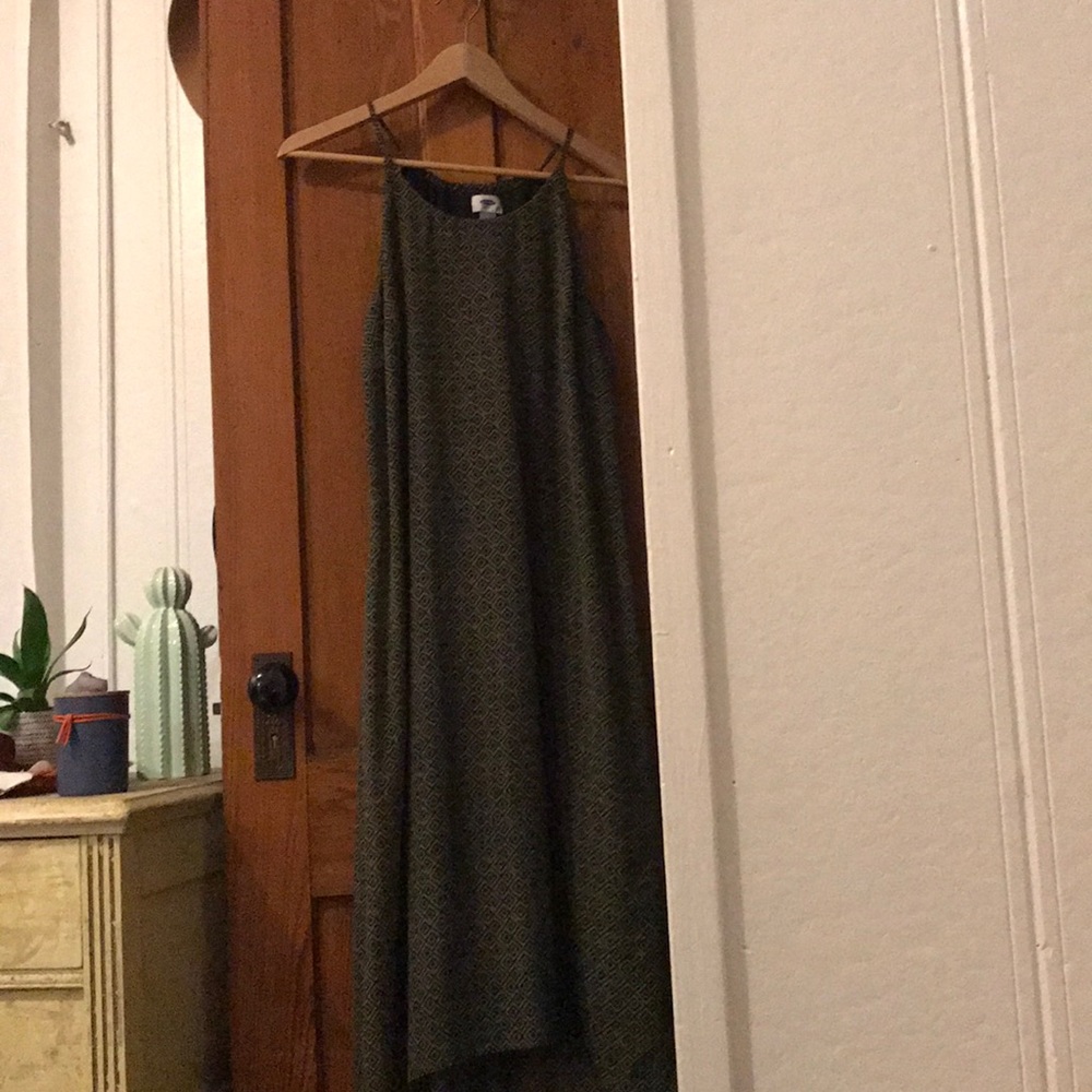 Old Navy dress. Only worn once.